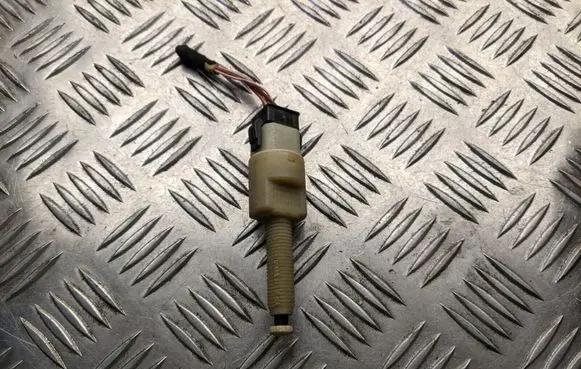 Audi A6 S6 C4 4A Brake pedal sensor switch 4A09455151A