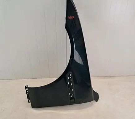 Jaguar XE Fender B2694