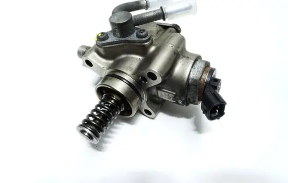 Mazda CX-7 Fuel injection high pressure pump L3KW
