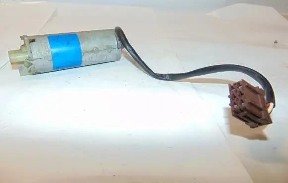 Mercedes-Benz S W220 Seat adjustment motor A2208201542 2208201542 0130002568