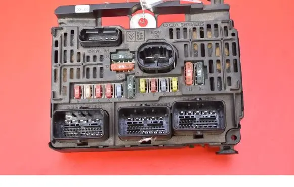 Peugeot 407 Fuse box set 9661682580