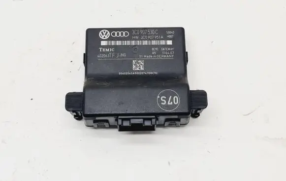 Volkswagen PASSAT B6 Gateway control module 3C0907530C