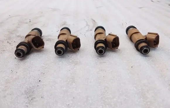Subaru Legacy Fuel injectors set 009043102