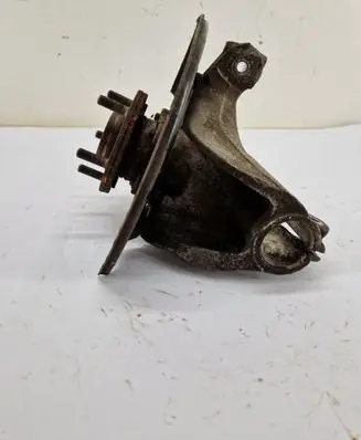 Volvo V40 Front wheel hub 31387651