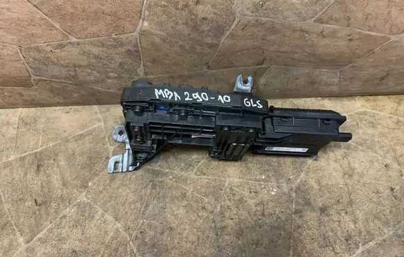 Mercedes-Benz GLS X166 Current control relay A1669067701