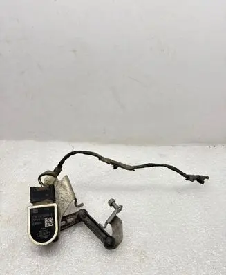 Headlight/headlamp level sensor