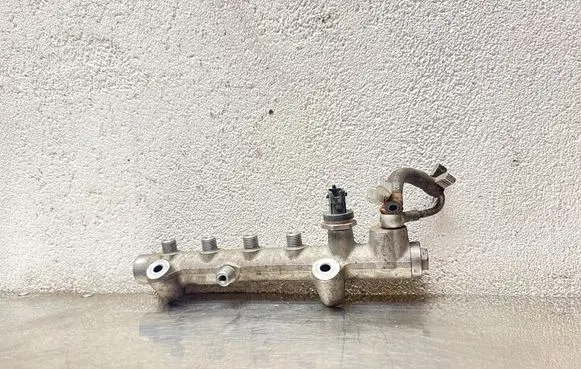 Opel Astra H Fuel main line pipe 0445214094 004794L3