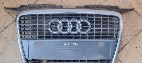 Audi A3 S3 A3 Sportback 8P Front bumper upper radiator grill 8P4853651