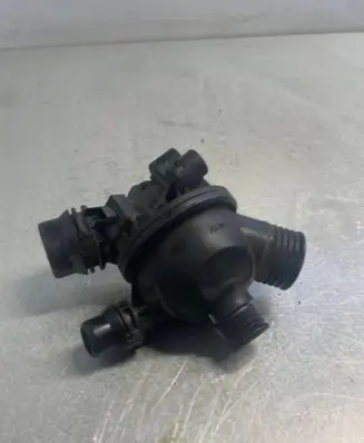 BMW 3 E90 E91 Thermostat housing 11537552403