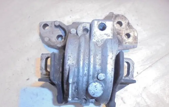 Peugeot 407 Engine mount bracket 326B96