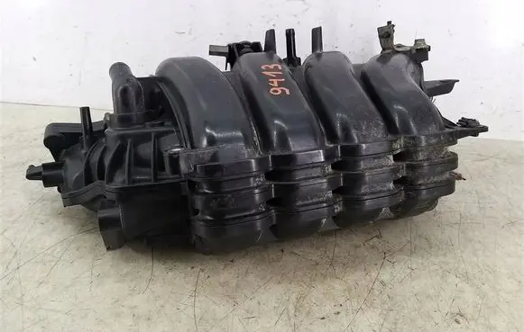 Toyota Verso-S Intake manifold 