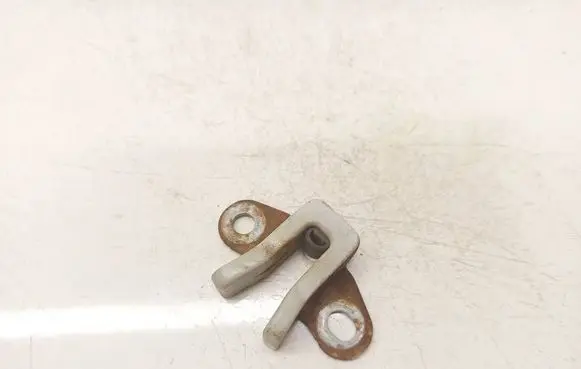 Toyota RAV 4 (XA30) Front door lock loop/hook striker