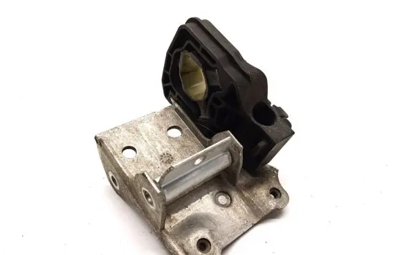 BMW 5 F10 F11 Radiator mount bracket 718651409