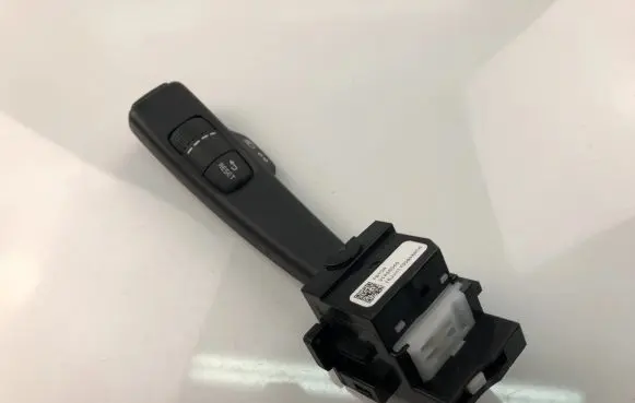 Volvo V40 Indicator stalk 31456045