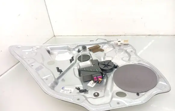 Volkswagen Polo Rear door window regulator with motor 6Q0959811A