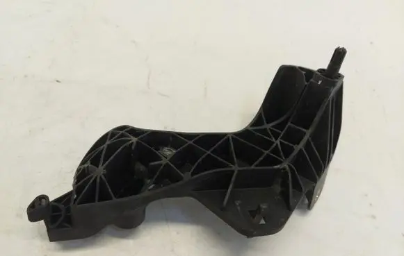 BMW 4 G22 G23 G24 G26 Fender mounting bracket 9461542