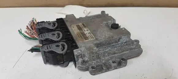 Renault Megane III Engine control unit/module 0281015798 237100055R 237100870R