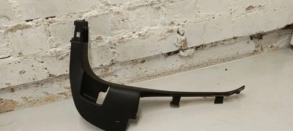 Foot area side trim