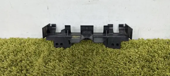 Land Rover Range Rover Sport L494 Intercooler pipe mounting bracket Cpla-8b359-ad