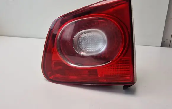 Volkswagen Tiguan Tailgate rear/tail lights 5N0945094C