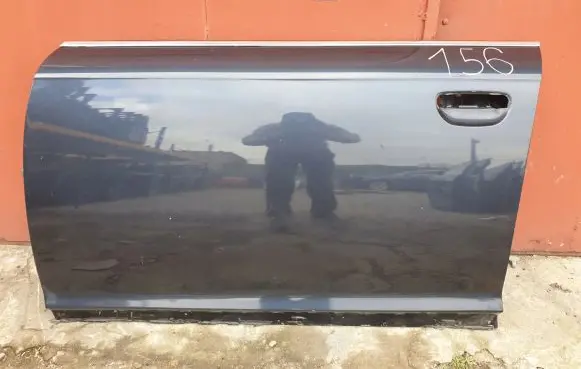 Audi A6 S6 C6 4F Front door