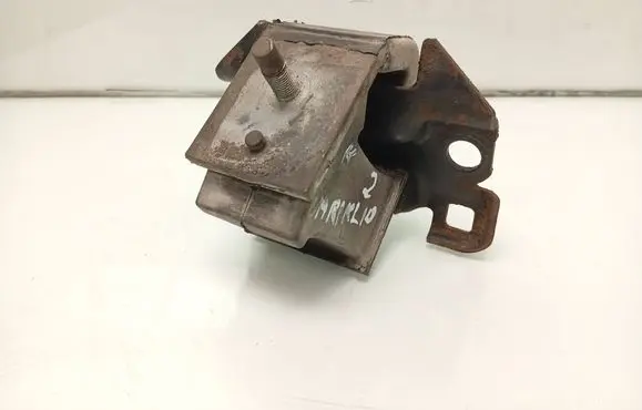 Engine mount bracket
