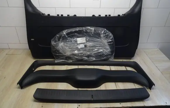 Mercedes-Benz V Class W447 Other trunk/boot trim element A4477400051
