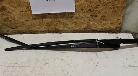 Subaru XV I Rear wiper blade arm 