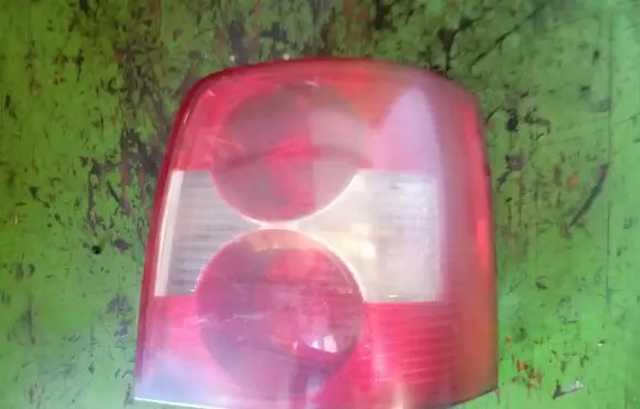 Volkswagen PASSAT B5 Rear/tail lights