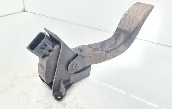 Ford Focus Accelerator throttle pedal 98AB9F836AE