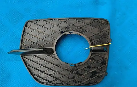 BMW X6 E71 Front bumper lower grill 7188383