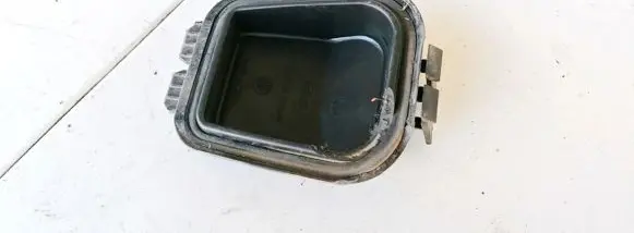 Audi A4 S4 B5 8D Headlight/headlamp dust cover