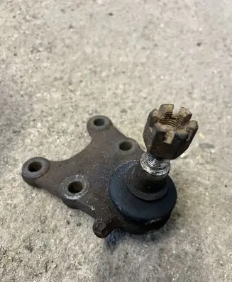 Opel Frontera A Front ball joint 