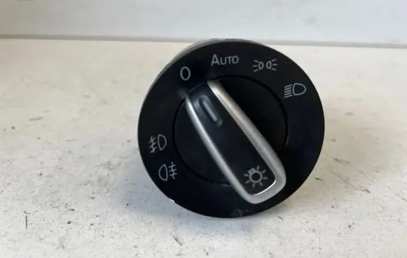 Volkswagen Touran II Light switch 3C8941431A C1AT 2861
