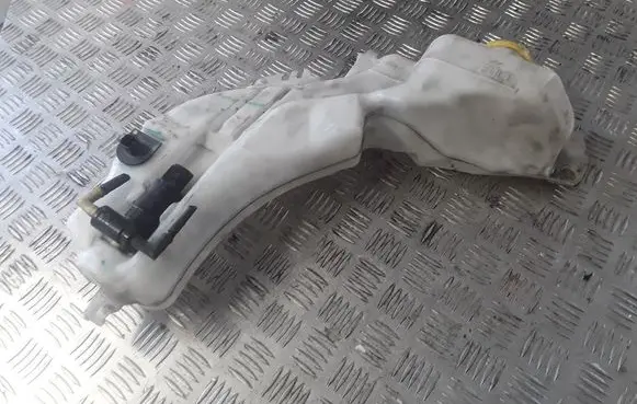 Dodge Journey Windshield washer fluid reservoir/tank 05116307AB