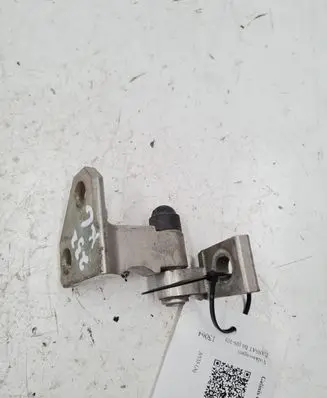 Volkswagen PASSAT B6 Rear door upper hinge 3C4833401C