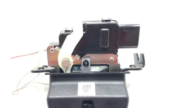 KIA Optima Tailgate exterior lock 