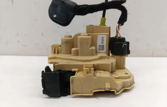 Alfa Romeo Stelvio Front door lock 50536546
