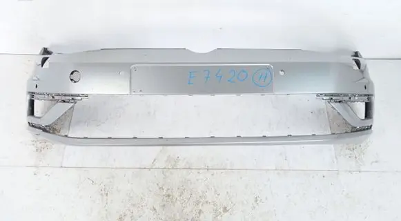 Volkswagen Golf VII Front bumper 5G0807221F