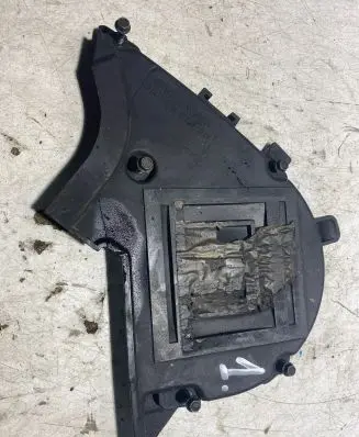 Ford Focus Timing belt guard (cover) 9651560180