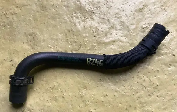 Mercedes-Benz B W245 Engine coolant pipe/hose 1695010982 A1695010982