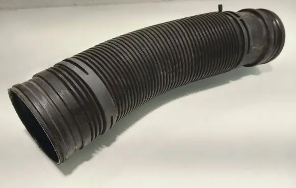 Seat Cordoba (6K) Turbo air intake inlet pipe/hose 6K0129684F