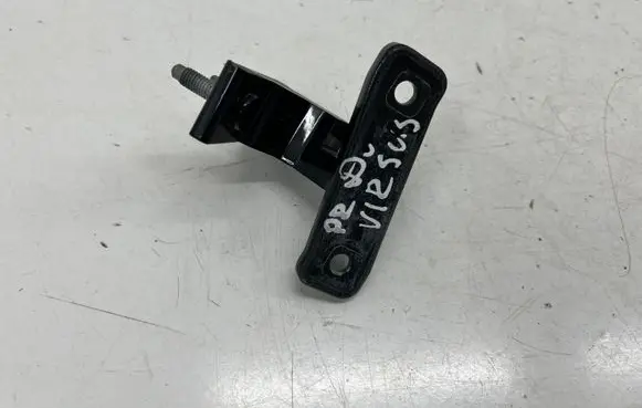 Mercedes-Benz E W213 Front door upper hinge
