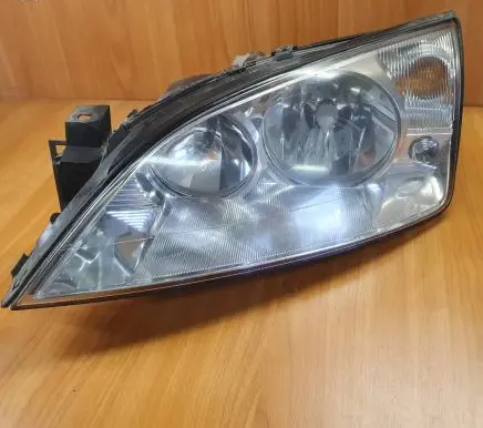 Ford Mondeo Mk III Headlight/headlamp 1S7113006AL 0301174201 02A04HR