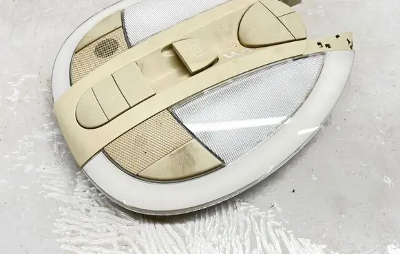 Mercedes-Benz E W211 Front seat light A2118206001