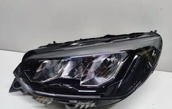 Peugeot 208 II Headlight/headlamp