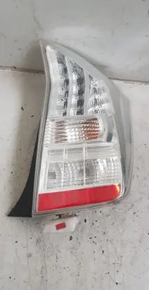 Toyota Prius (XW30) Rear/tail lights P8007