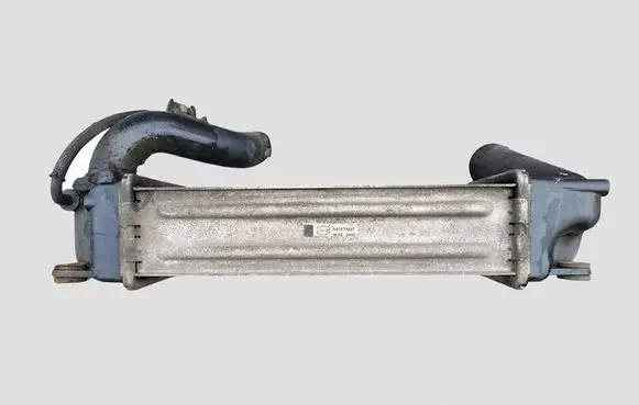 Toyota Auris 150 Intercooler radiator 0N030 JD1270000692