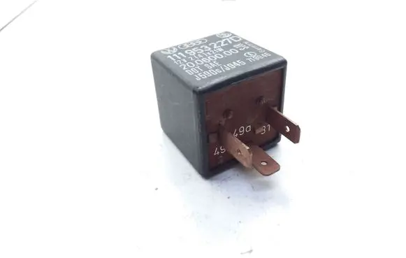 Volkswagen Golf III Hazard warning light relay 20060000 111953227D