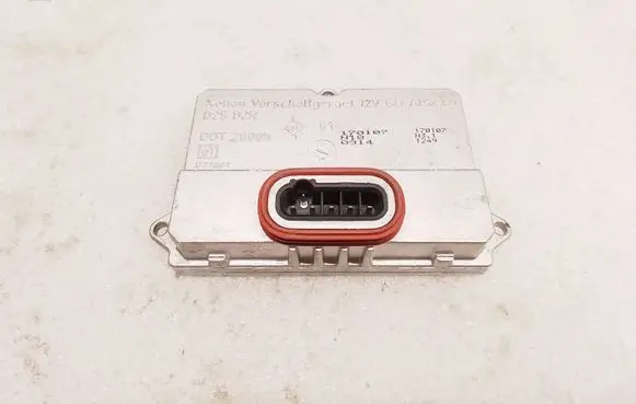 Mercedes-Benz E W211 Headlight ballast module Xenon 5DV00829000